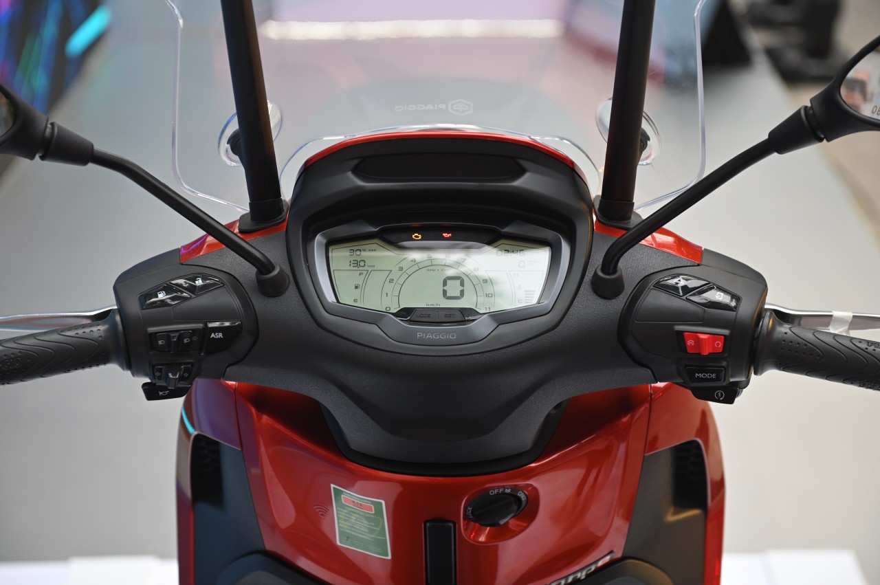 Cận cảnh Piaggio Beverly S giá 235 triệu đồng vừa ra mắt Cận cảnh Piaggio Beverly S giá 235 triệu đồng vừa ra mắt