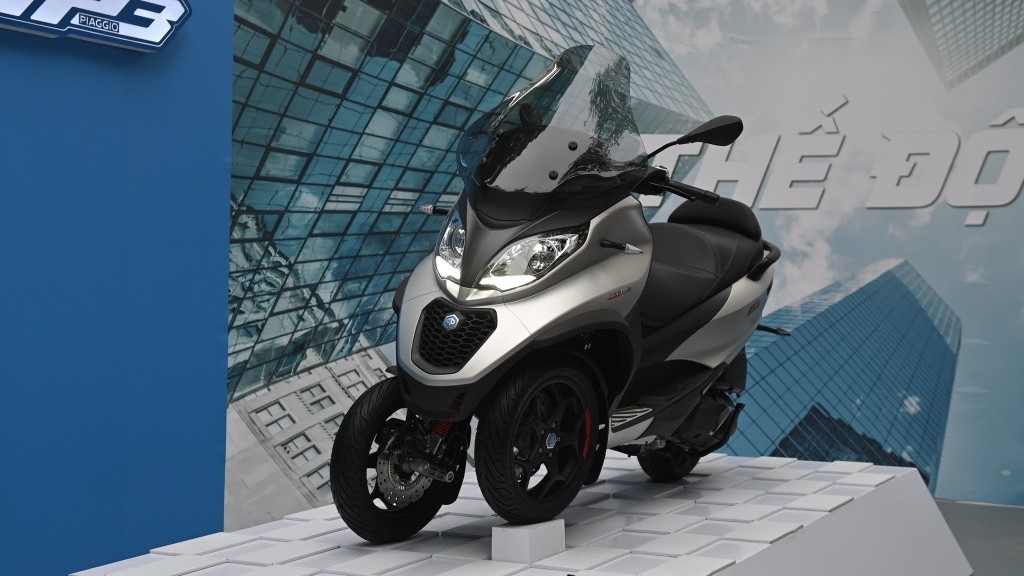 Piaggio MP3 400 HPE Sport: Xe tay ga 3 bánh 400cc giá 330 triệu