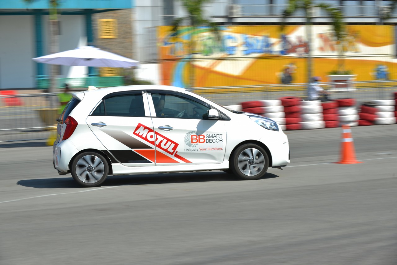 mo dang ky thi dau giai dua xe gymkhana otofun championship goc ninh binh 2020