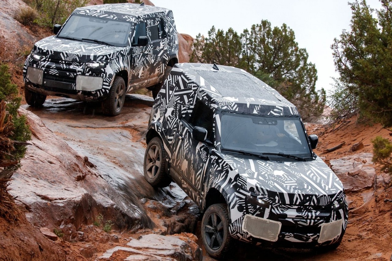 Land Rover Defender - Biểu tượng của sức mạnh Land Rover Defender - Biểu tượng của sức mạnh