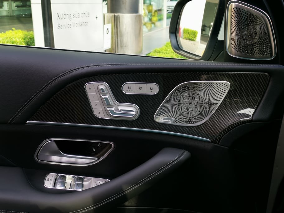 Cận cảnh Mercedes-Benz GLS450 trang bị gói tùy chọn hơn 1 tỷ đồng Cận cảnh Mercedes Benz GLS450 trang bị gói tùy chọn hơn 1 tỷ đồng