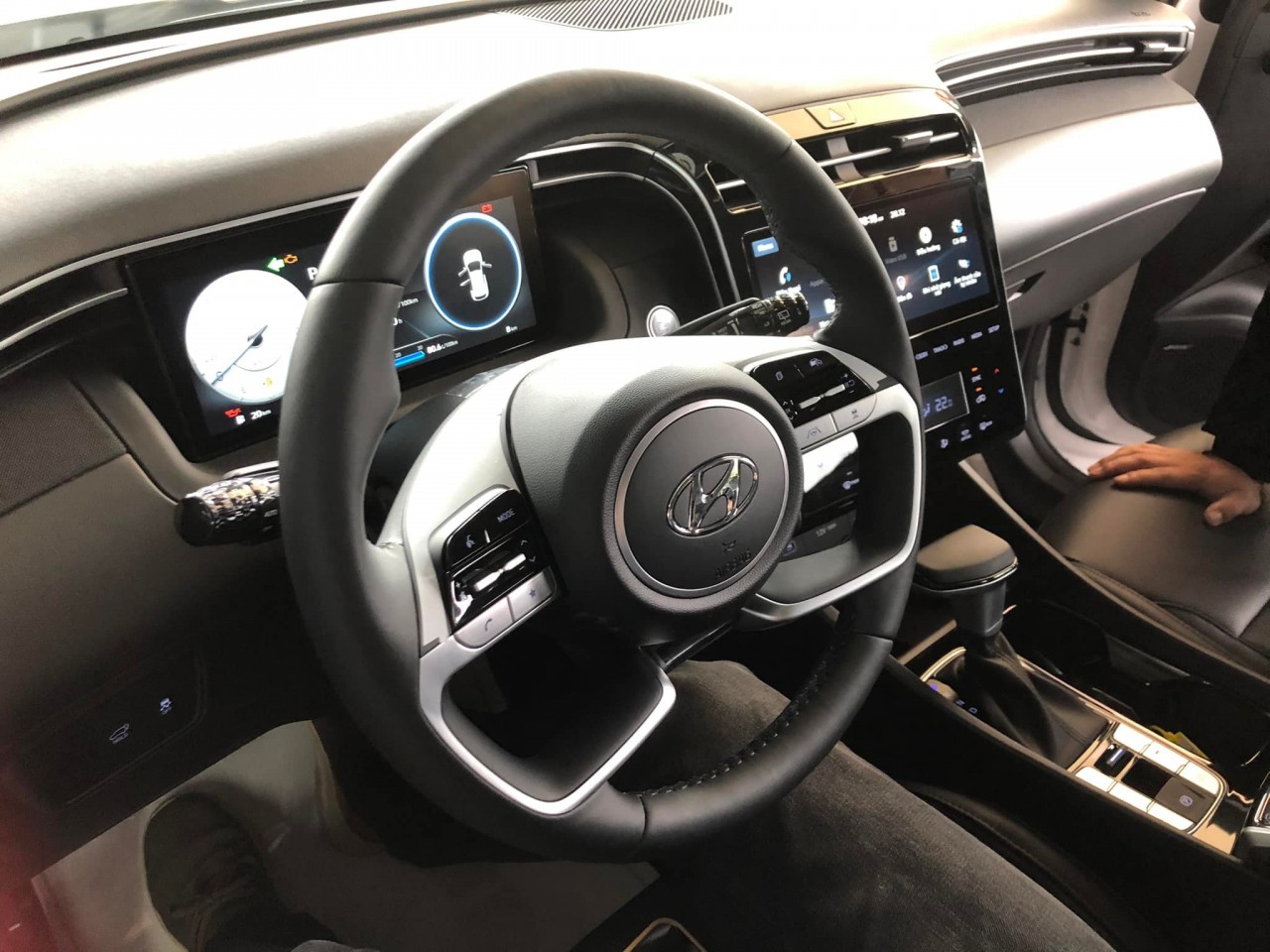 Bất chấp tin đồn Kia Sportage về tháng 6, Tucson vẫn bán chênh cao đến 150 triệu Bất chấp tin đồn Kia Sportage về tháng 6, Tucson vẫn bán chênh cao đến 150 triệu
