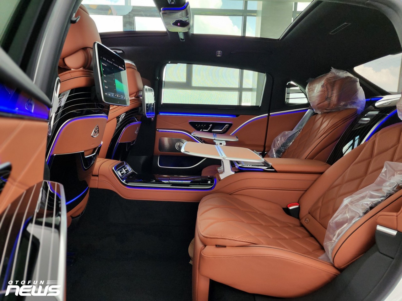 Cận cảnh Mercedes-Maybach S450 đầu tiên Việt Nam giá 8,2 tỷ đồng Cận cảnh Mercedes Maybach S450 đầu tiên Việt Nam giá 8,2 tỷ đồng