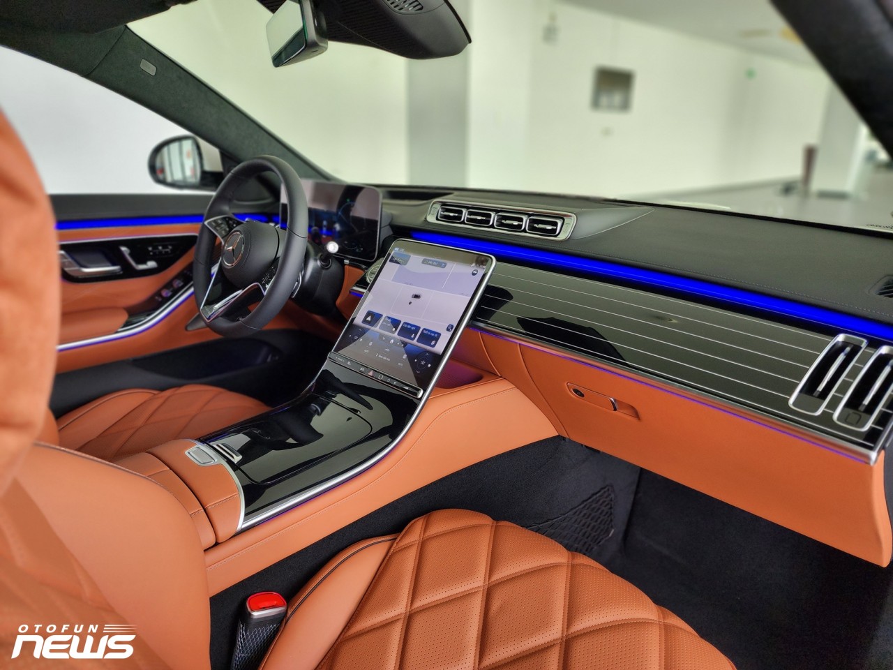 Cận cảnh Mercedes-Maybach S450 đầu tiên Việt Nam giá 8,2 tỷ đồng Cận cảnh Mercedes Maybach S450 đầu tiên Việt Nam giá 8,2 tỷ đồng