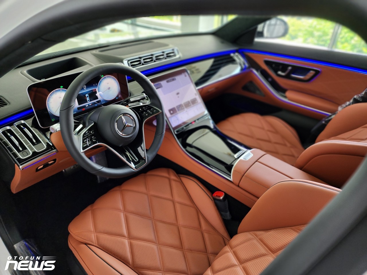 Cận cảnh Mercedes-Maybach S450 đầu tiên Việt Nam giá 8,2 tỷ đồng Cận cảnh Mercedes Maybach S450 đầu tiên Việt Nam giá 8,2 tỷ đồng