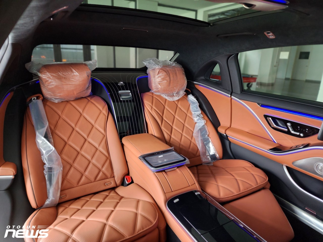 Cận cảnh Mercedes-Maybach S450 đầu tiên Việt Nam giá 8,2 tỷ đồng Cận cảnh Mercedes-Maybach S450 đầu tiên Việt Nam giá 8,2 tỷ đồng