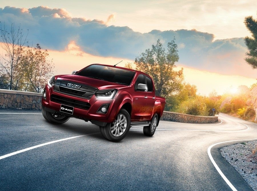 Isuzu D-Max - thiết kế “cơ bắp” cực nam tính - ưu đãi “khủng” lên đến 70 triệu đồng cho 300 xe đầu tiên isuzu d max thiet ke co bap cuc nam tinh uu dai khung len den 70 trieu dong cho 300 xe dau tien