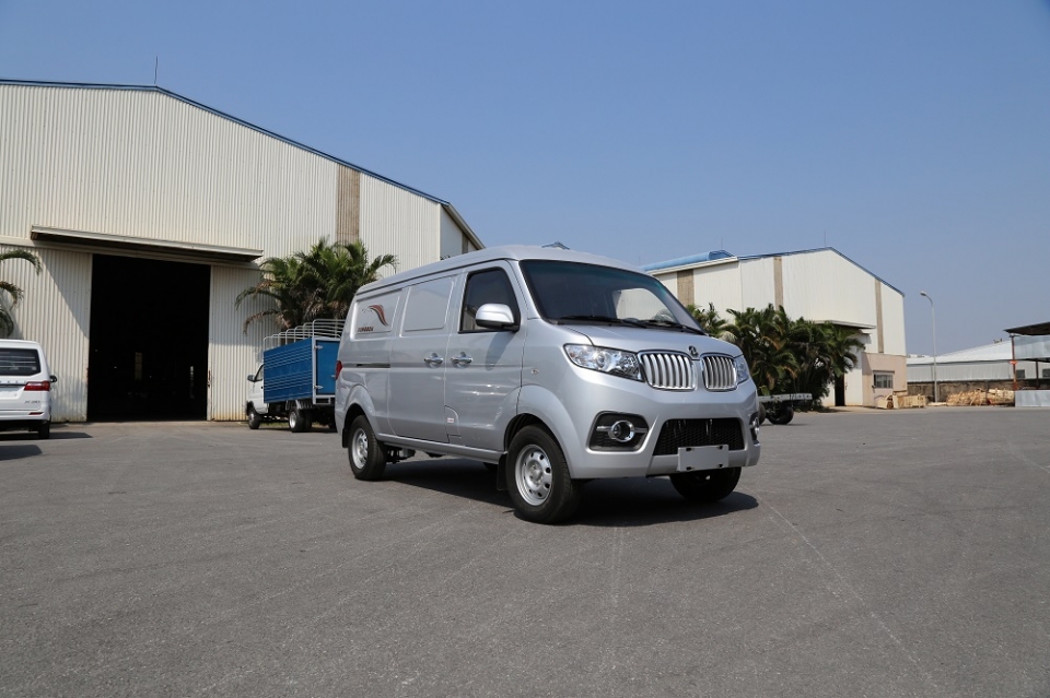can canh xe van ban tai bmw dongben x30 v2s