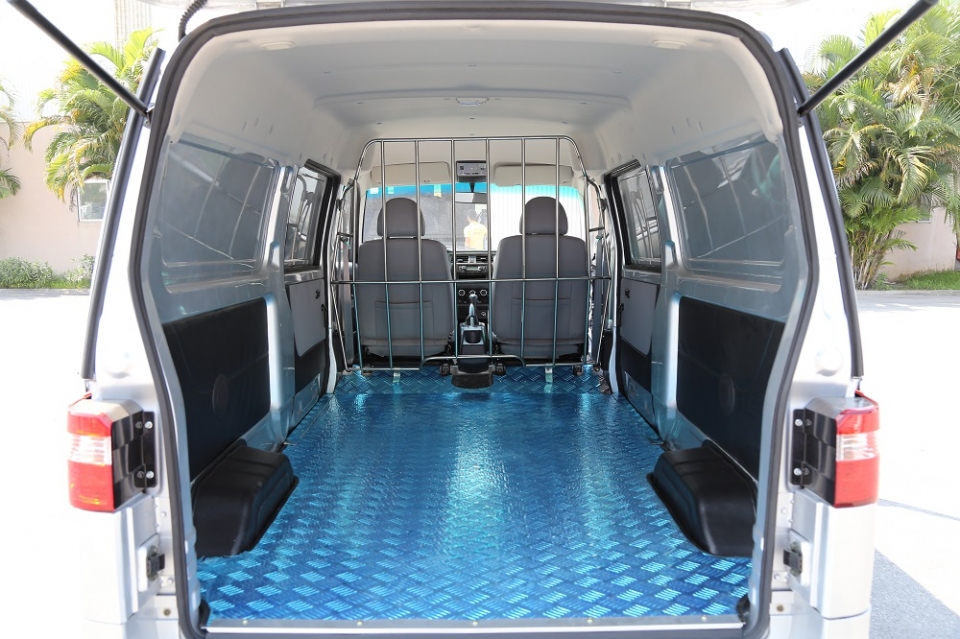 can canh xe van ban tai bmw dongben x30 v2s