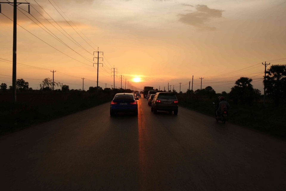 Hành trình BMW caravan 2019 êm ái cùng lốp Bridgestone hanh trinh bmw caravan 2019 em ai cung lop bridgestone