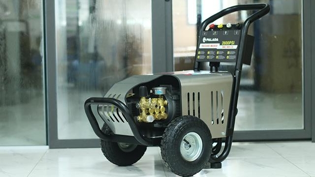 Máy rửa xe cao áp chính hãng của điện máy Yên Phát