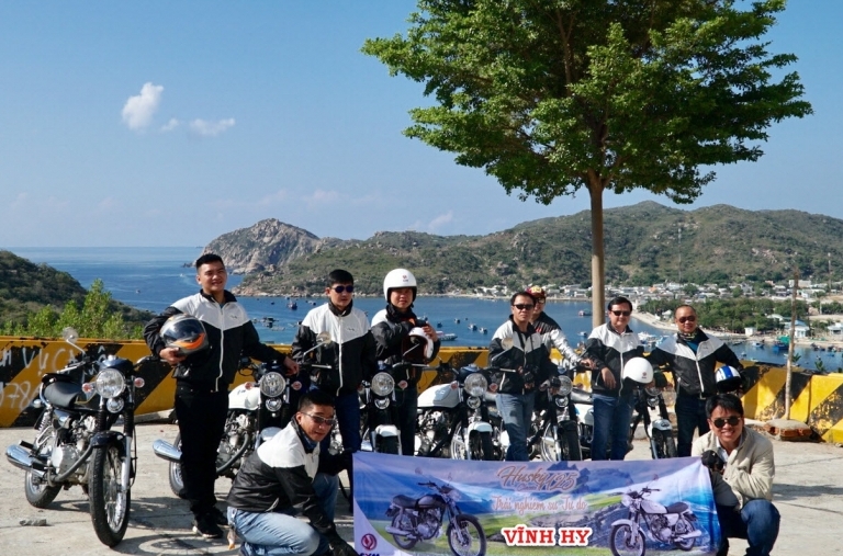 Phượt cùng SYM Husky 125 Classic trên cung đường cao nguyên