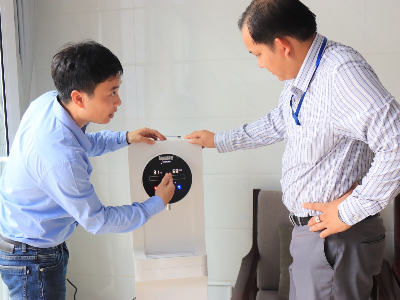 Máy tạo nước từ không khí Aquaboy® - Xóa tan nỗi lo thiếu nước sạch