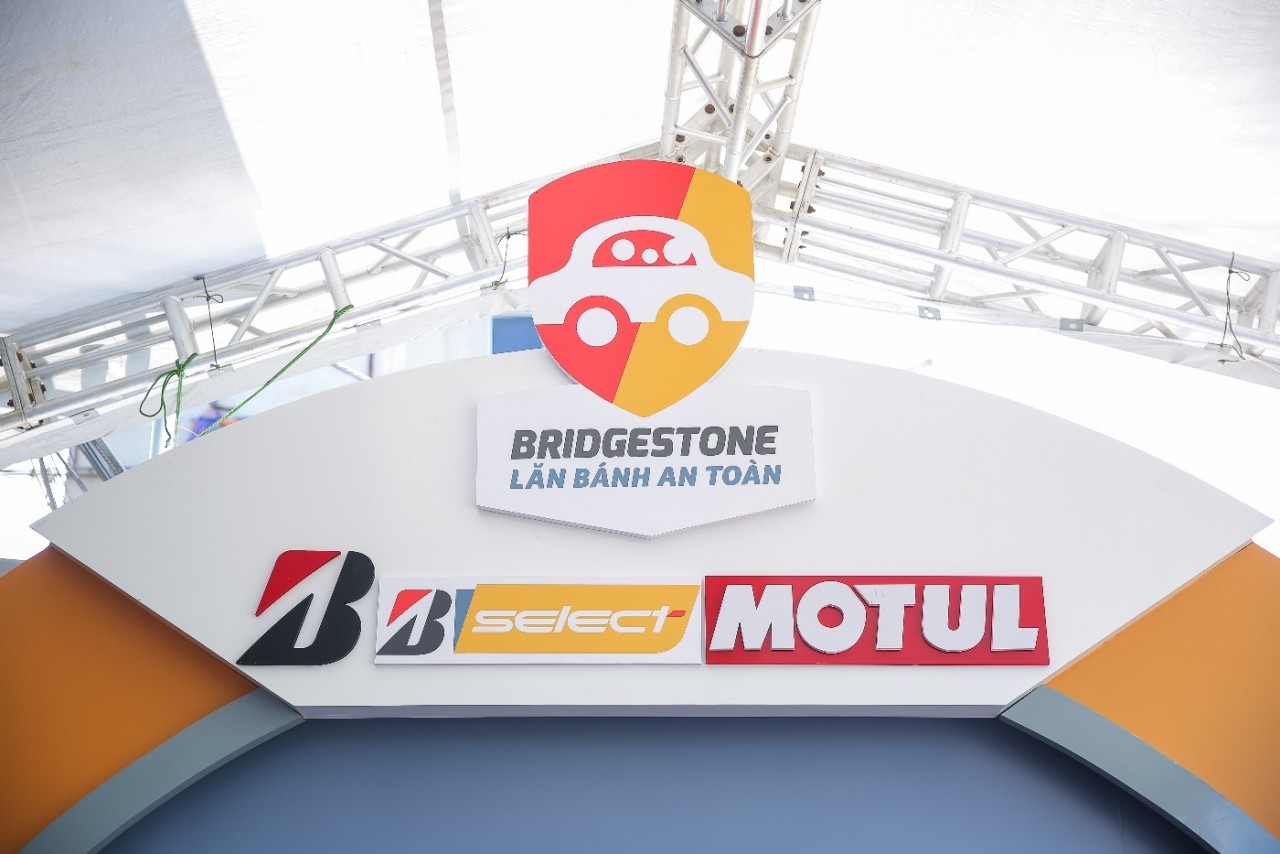 Chăm sóc tối đa, lên ga vững lái mùa lễ hội với Bridgestone “Lăn Bánh An Toàn” cham soc toi da len ga vung lai mua le hoi voi bridgestone lan banh an toan