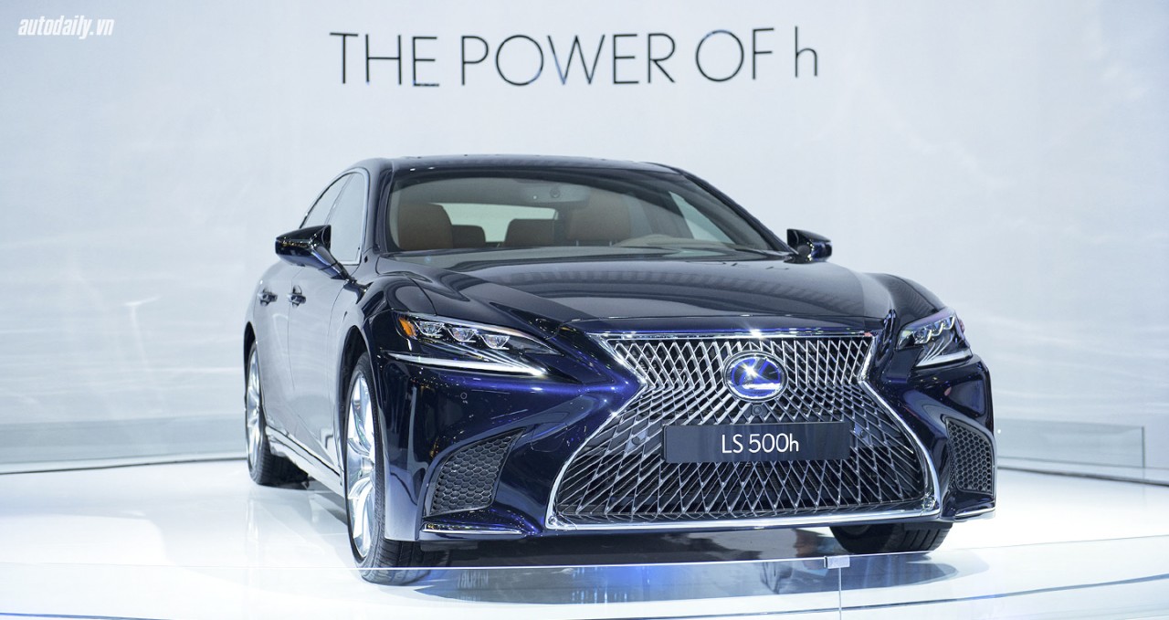 Lexus Việt Nam chuẩn bị tăng giá mạnh, RX350 lên 4 tỷ đồng ban e nhung xe lexus viet nam van ruc rich tang gia manh