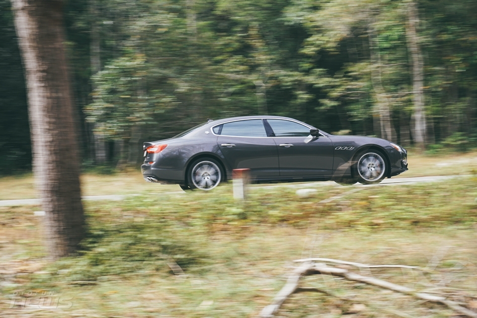 Maserati Quattroporte: Sedan thể thao hạng sang cho người mê tốc độ maserati quattroporte sedan the thao hang sang cho nguoi me toc do 9051