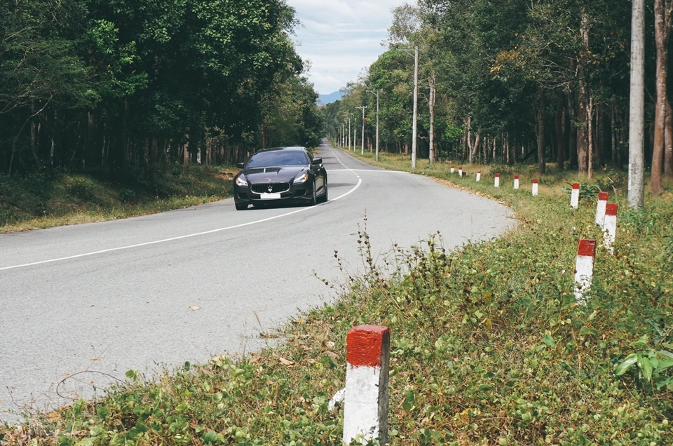 Maserati Quattroporte: Sedan thể thao hạng sang cho người mê tốc độ maserati quattroporte sedan the thao hang sang cho nguoi me toc do 9051