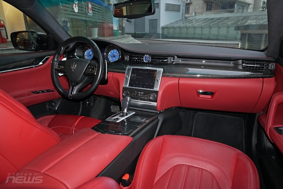 Maserati Quattroporte: Sedan thể thao hạng sang cho người mê tốc độ maserati quattroporte sedan the thao hang sang cho nguoi me toc do 9051