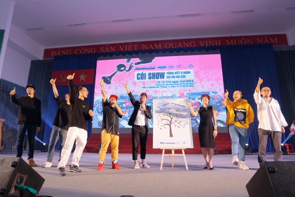 Hào Hứng ngày hội Còi Show tại TP Hồ Chí Minh hao hung ngay hoi coi show tai tp ho chi minh