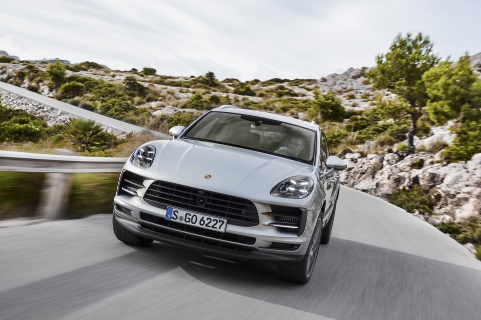 Porsche Macan S ra mắt với động cơ turbo V6 mới porsche macan s ra mat voi dong co turbo v6 moi
