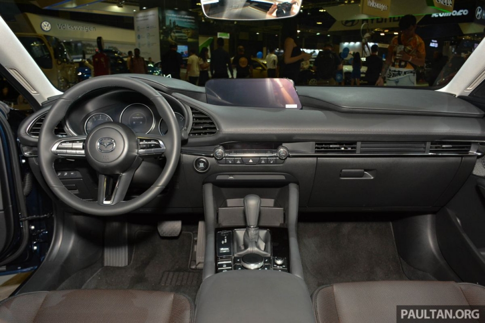 ngam mazda 3 the he moi tai trien lam o to singapore 2019