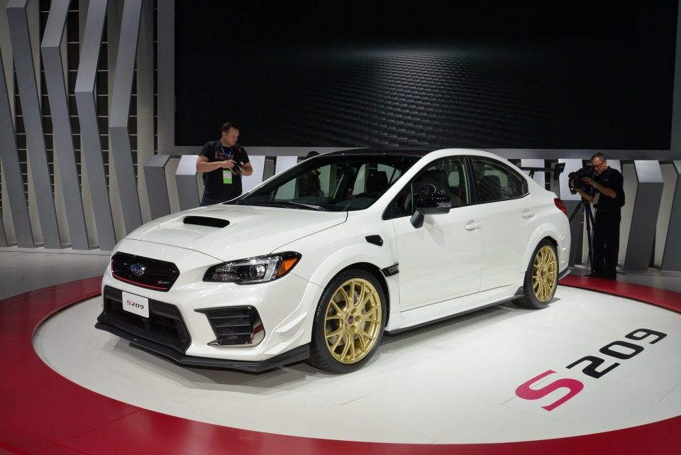 Subaru giới thiệu WRX STI S209, công suất lên tới 341 mã lực subaru gioi thieu wrx sti s209 cong suat len toi 341 ma luc