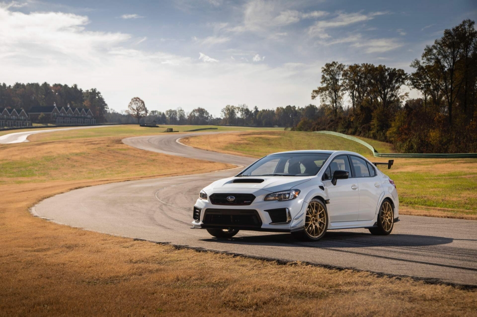 Subaru giới thiệu WRX STI S209, công suất lên tới 341 mã lực subaru gioi thieu wrx sti s209 cong suat len toi 341 ma luc