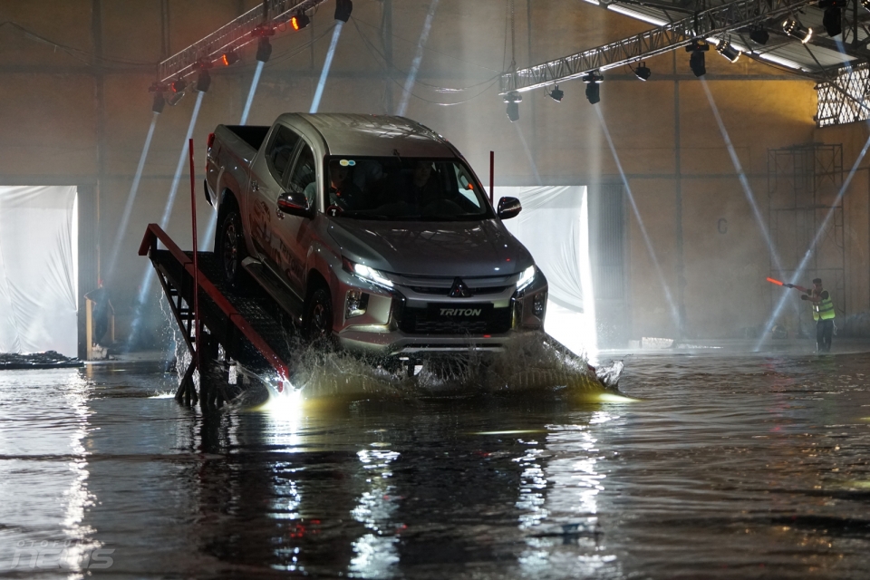 Mitsubishi Triton 2019 chính thức ra mắt khách hàng Việt, với giá 730,5 triệu đồng mitsubishi triton 2019 chinh thuc ra mat khach hang viet voi gia 7305 trieu dong