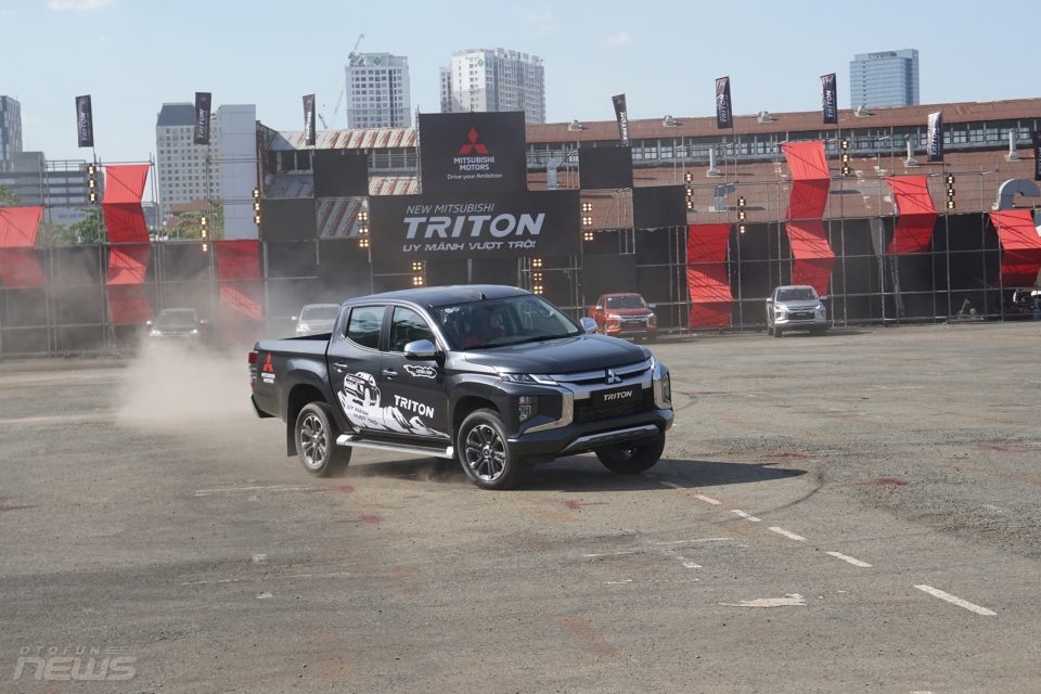Chi tiết Mitsubishi Triton 2019 vừa được ra mắt chi tiet mitsubishi triton 2019 vua duoc ra mat