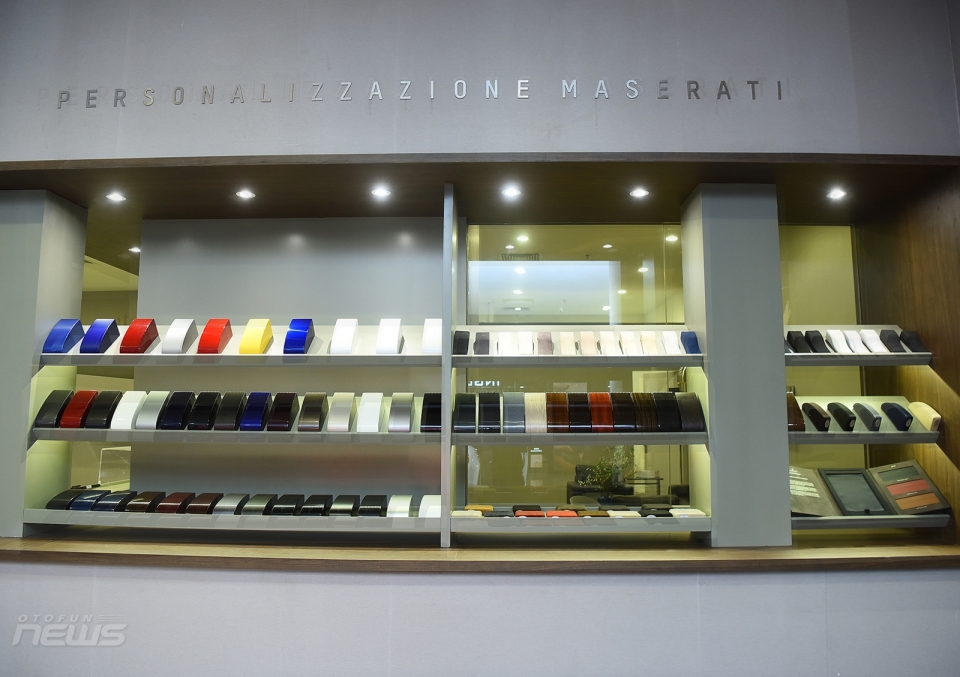 maserati mo phong trung bay moi tai vincom metropolis