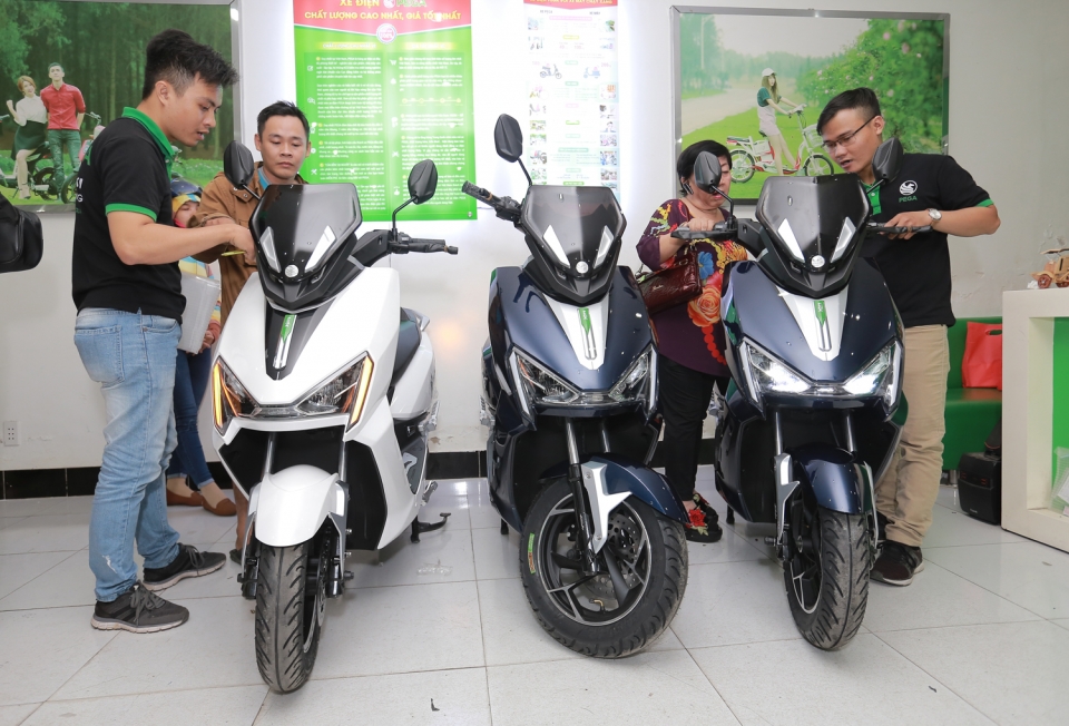 Lô xe máy điện Pega NewTech đầu tiên đến tay khách hàng lo xe pega newtech dau tien chinh thuc den tay khach hang