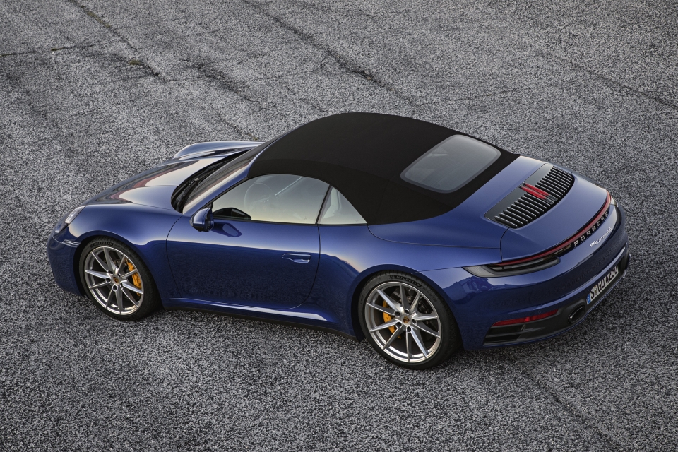 Porsche 911 Cabriolet thế hệ thứ 8 ra mắt, giá từ 8,5 tỷ đồng porsche 911 cabriolet the he thu 8 ra mat nhan dat hang tu hom nay