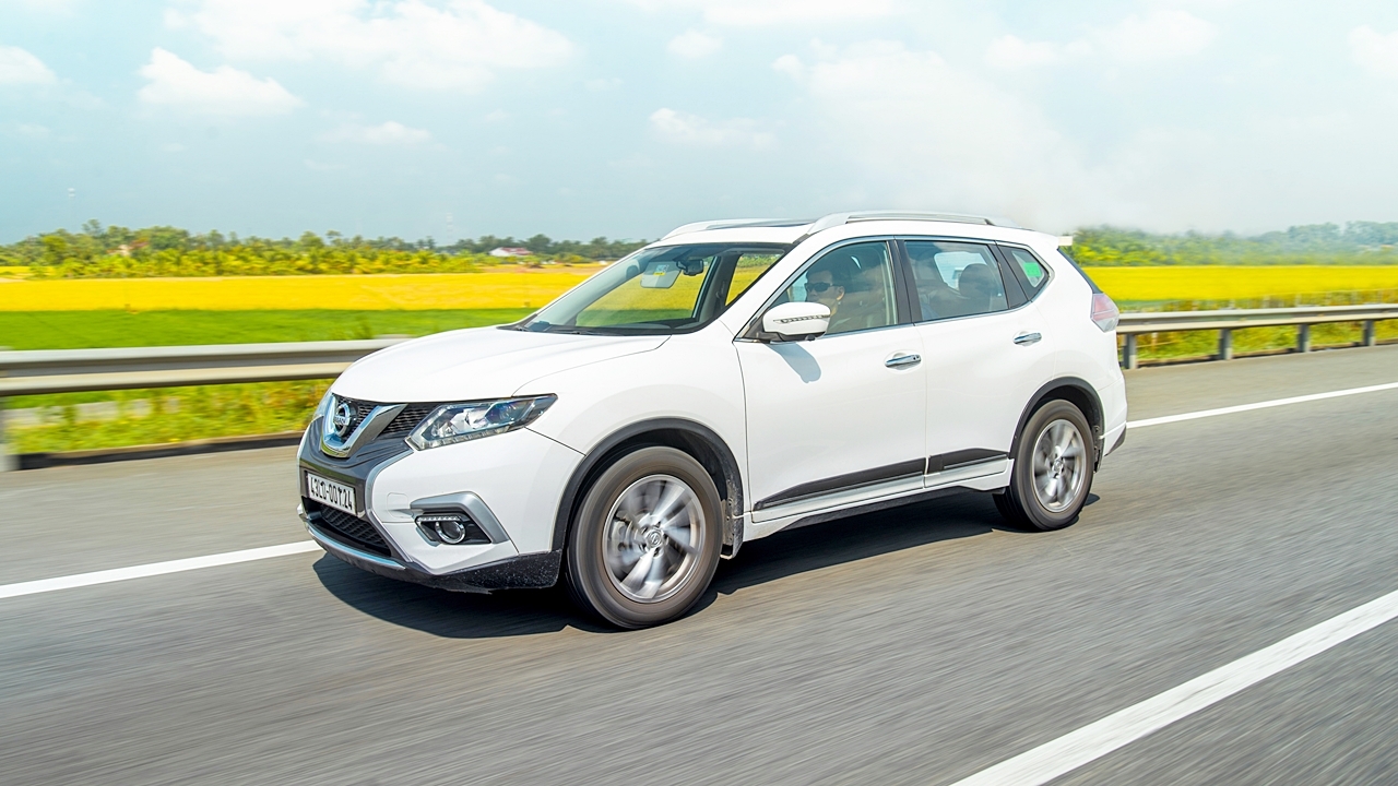 Mẫu CUV 5+2 Nissan X-Trail - Xe hay cho gia đình mau cuv 52 nissan x trail xe hay cho gia dinh
