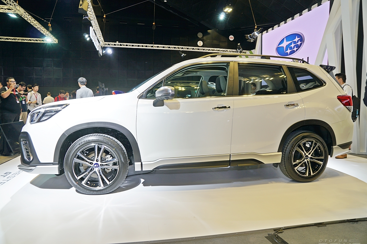 Subaru giới thiệu cặp đôi Forester mới, về Việt Nam trong năm nay subaru gioi thieu cap doi forester moi ve viet nam trong nam nay