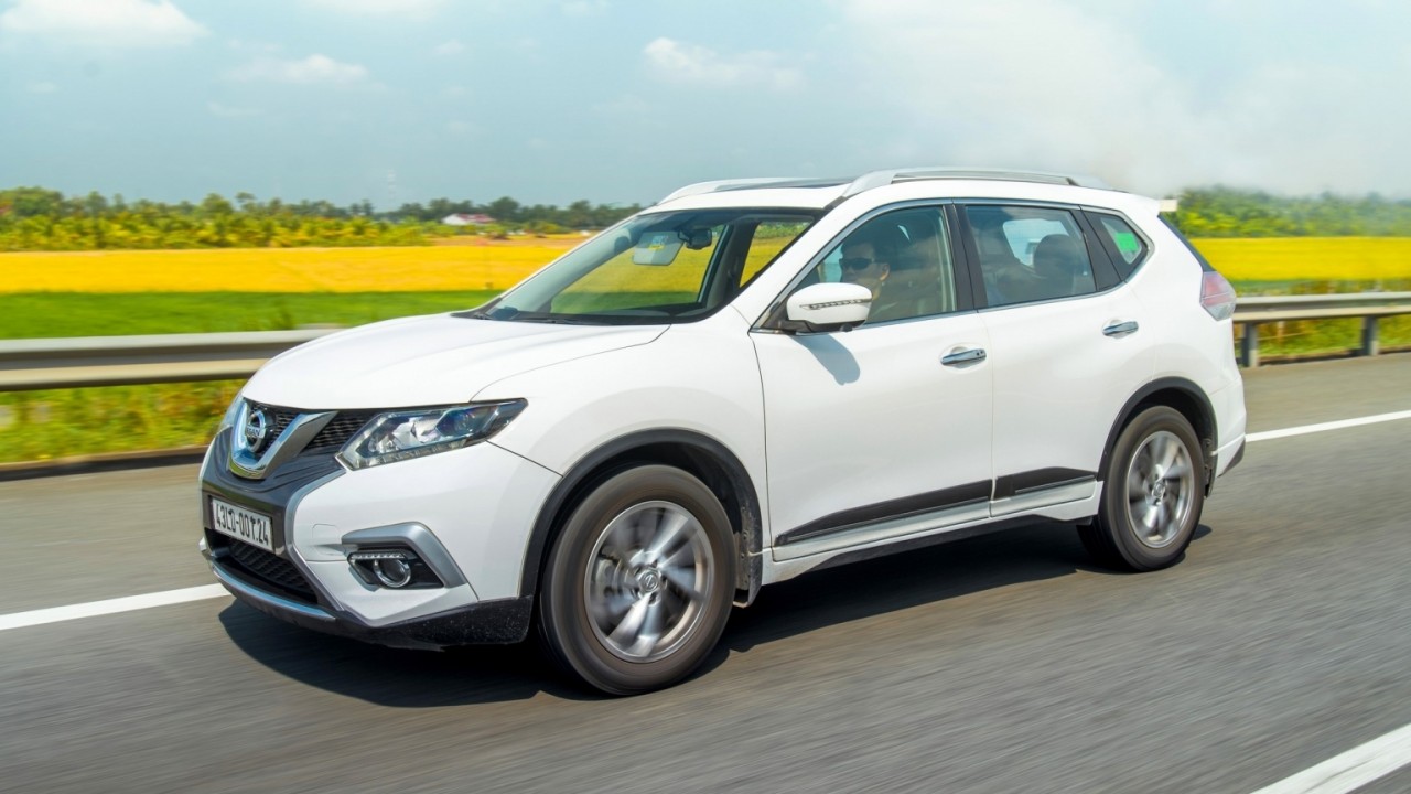 Nissan ồ ạt giảm giá xe, chuẩn bị rút khỏi Việt Nam?