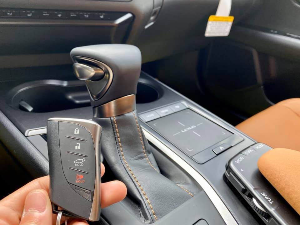 Lexus UX 200 đầu tiên đặt chân đến Việt Nam lexus ux 200 dau tien dat chan den viet nam
