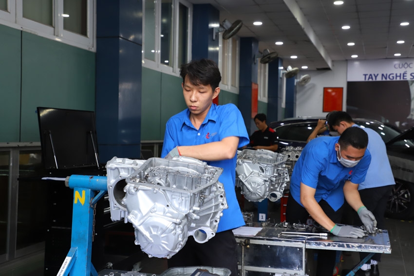 Ngày hội chăm sóc Ô tô "Car Service UniTour" năm thứ 3 Ngày hội chăm sóc Ô tô "Car Service UniTour" năm thứ 3