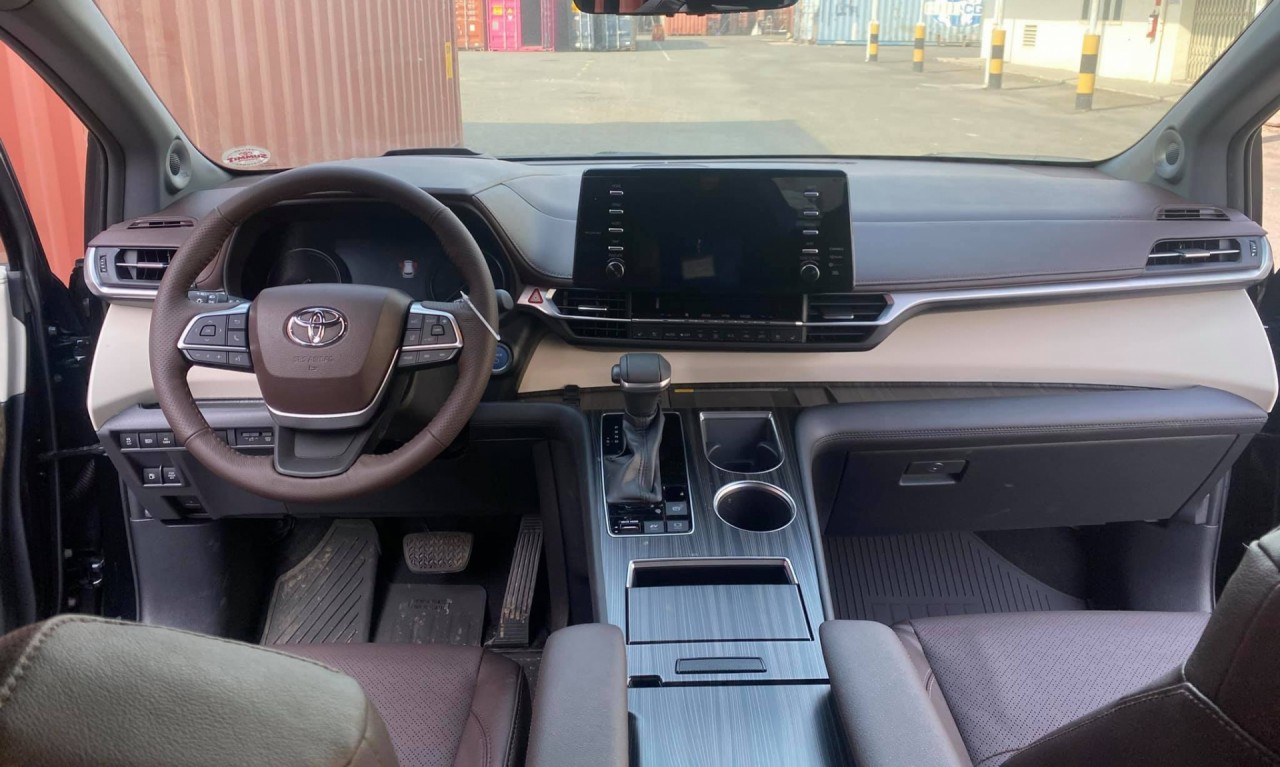 Toyota Sienna 2021 đầu tiên 'nhập tịch' Việt Nam Toyota Sienna 2021 đầu tiên 'nhập tịch' Việt Nam