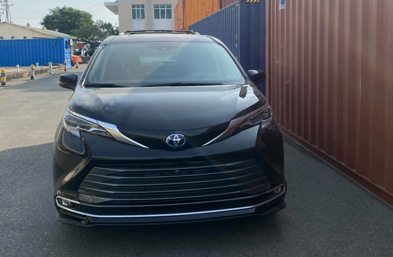 Toyota Sienna 2021 đầu tiên 'nhập tịch' Việt Nam Toyota Sienna 2021 đầu tiên 'nhập tịch' Việt Nam