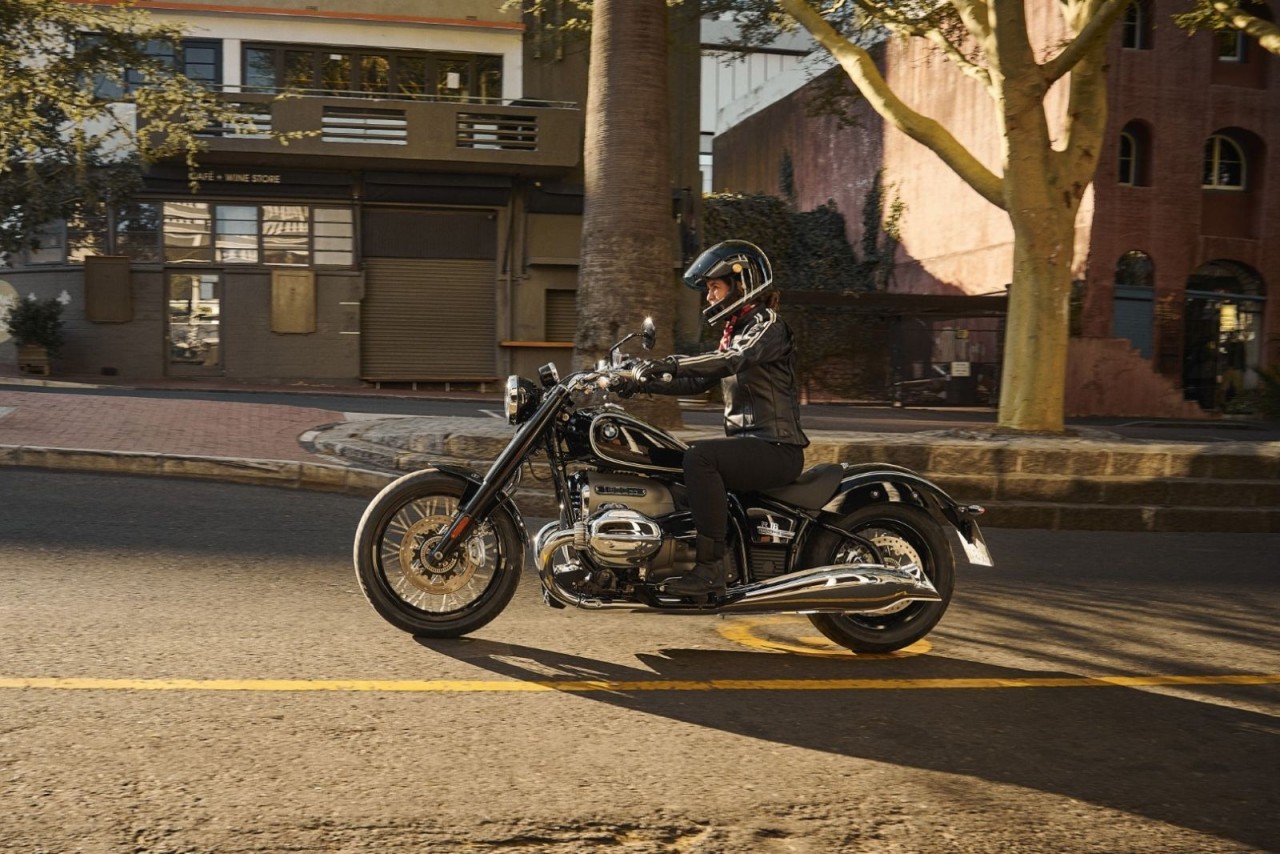 BMW Motorrad R 18 chính hãng về Việt Nam, có giá 929 triệu đồng