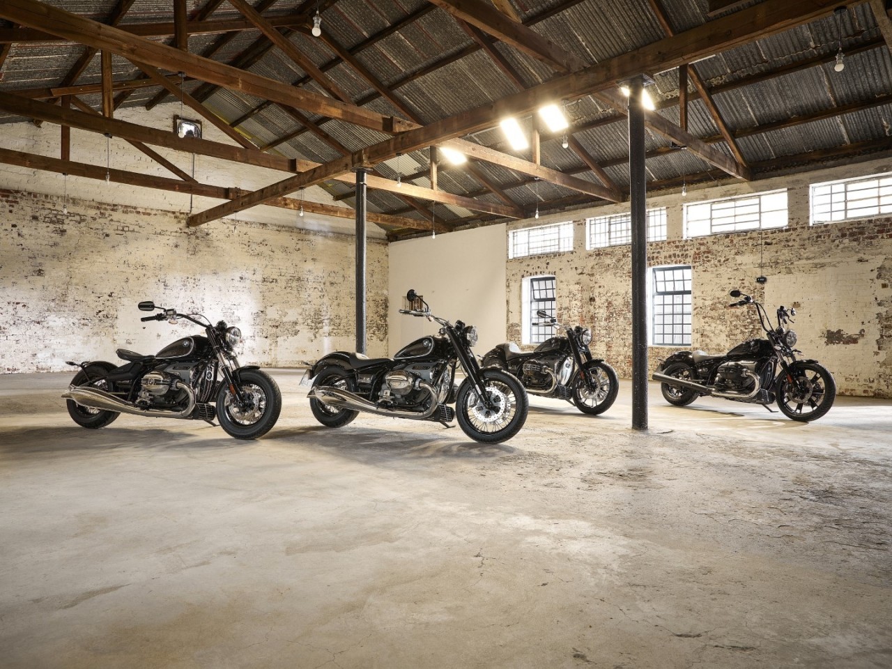 BMW Motorrad R 18 chính hãng về Việt Nam, có giá 929 triệu đồng