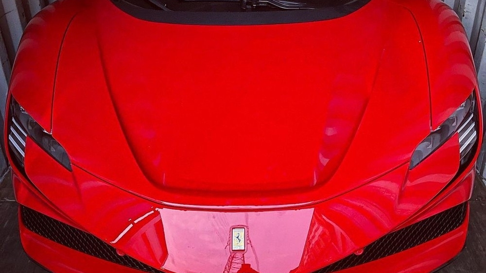Siêu 'ngựa' Ferrari SF90 Stradale đầu tiên cập bến Việt Nam