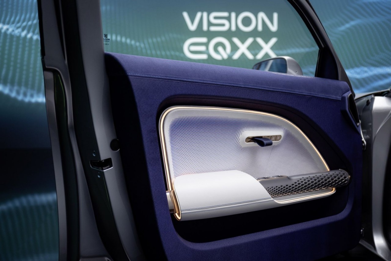 Mercedes-Benz giới thiệu Vision EQXX tại triển lãm CES