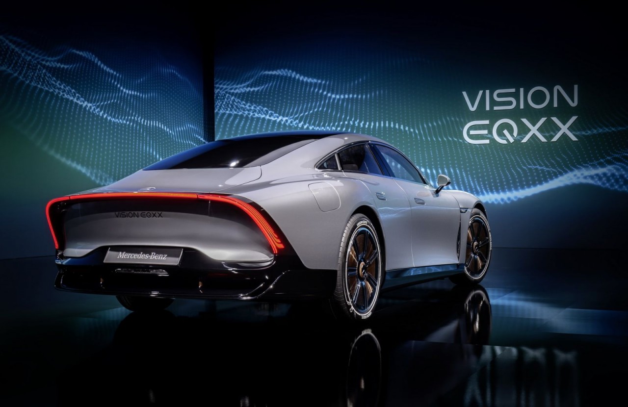Mercedes-Benz giới thiệu Vision EQXX tại triển lãm CES