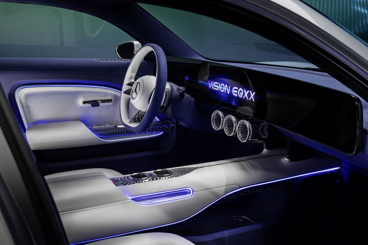 Mercedes-Benz giới thiệu Vision EQXX tại triển lãm CES