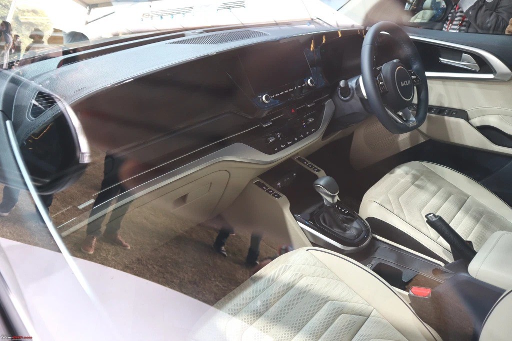 Kia Carens 2022 sớm được ra mắt tại Việt Nam Kia Carens 2022 sớm được ra mắt tại Việt Nam