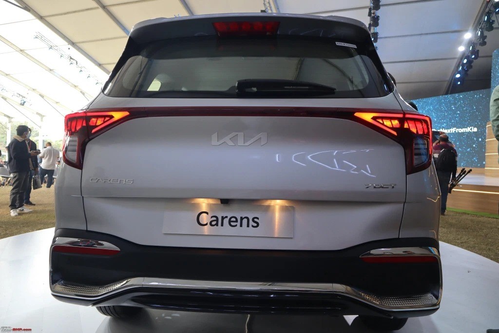 Ảnh thực tế Kia Carens 2022 vừa được ra mắt Ảnh thực tế Kia Carens 2022 vừa được ra mắt