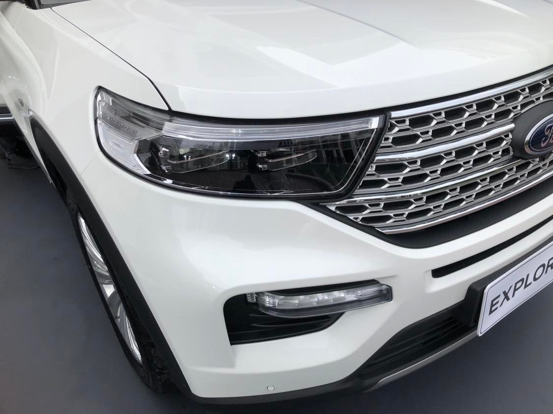 Ford Explorer mới ra mắt, giá 2,366 tỷ đồng