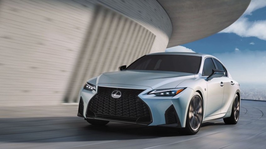 Lexus Việt Nam giới thiệu dòng sản phẩm F Sport mới