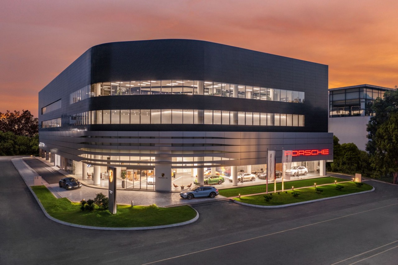 Trải nghiệm không gian đầy mới lạ tại trung tâm Porsche Sài Gòn Trải nghiệm không gian đầy mới lạ tại trung tâm Porsche Sài Gòn